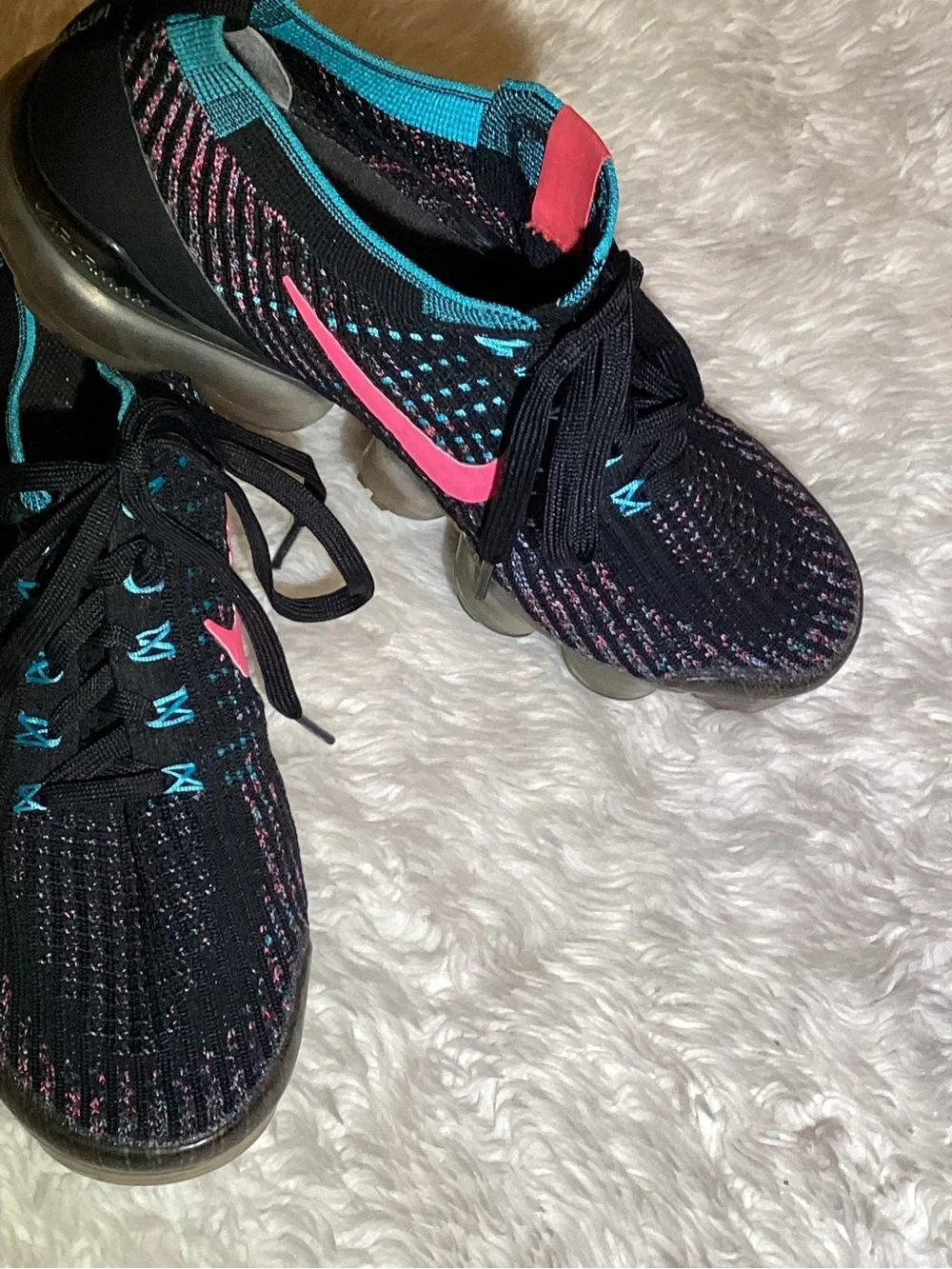 Nike Air Women's Black/Pink Flyknit Running Sneakers size 8.5